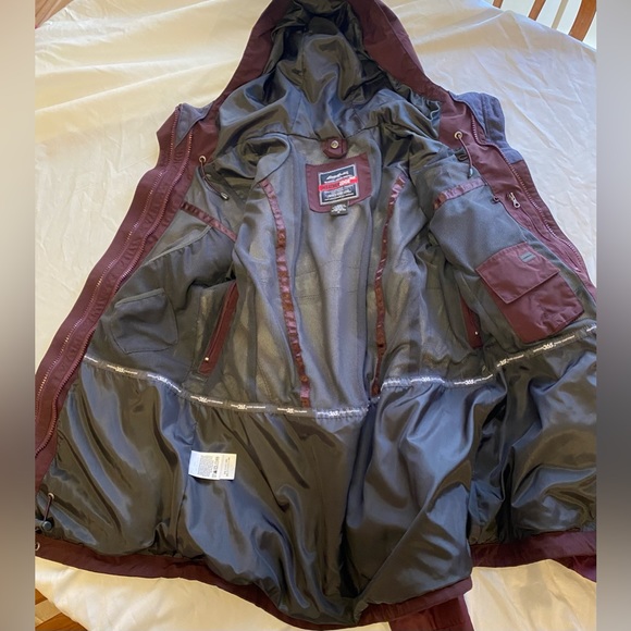 Eddie Bauer woman’s weather edge 365 coat size Med. Shell Only. - Picture 7 of 8